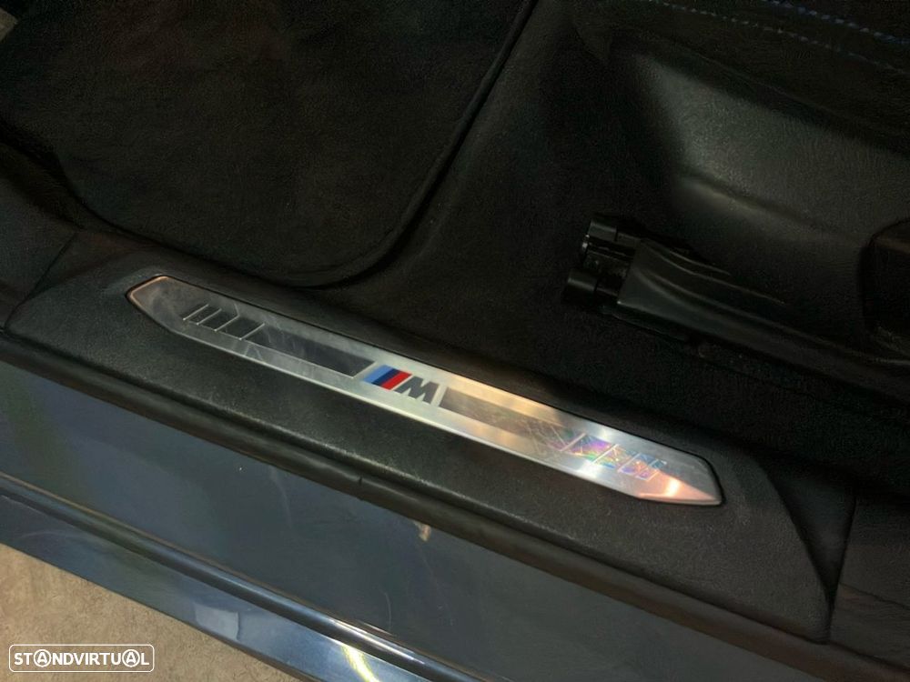 BMW 118 i Pack Desportivo M Auto — fotografia 11