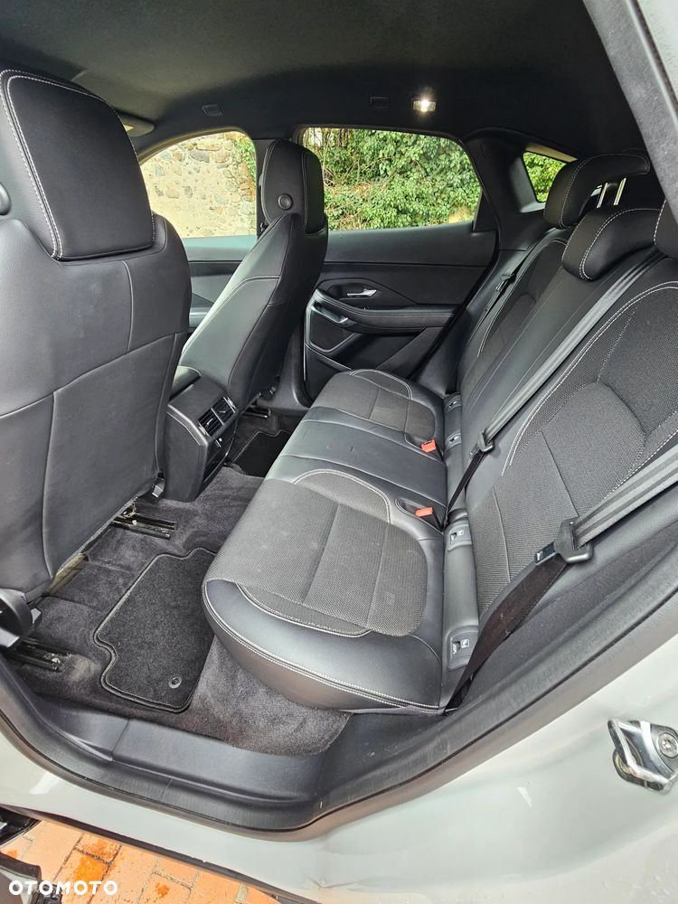 Jaguar E-Pace D150 R-Dynamic - 36