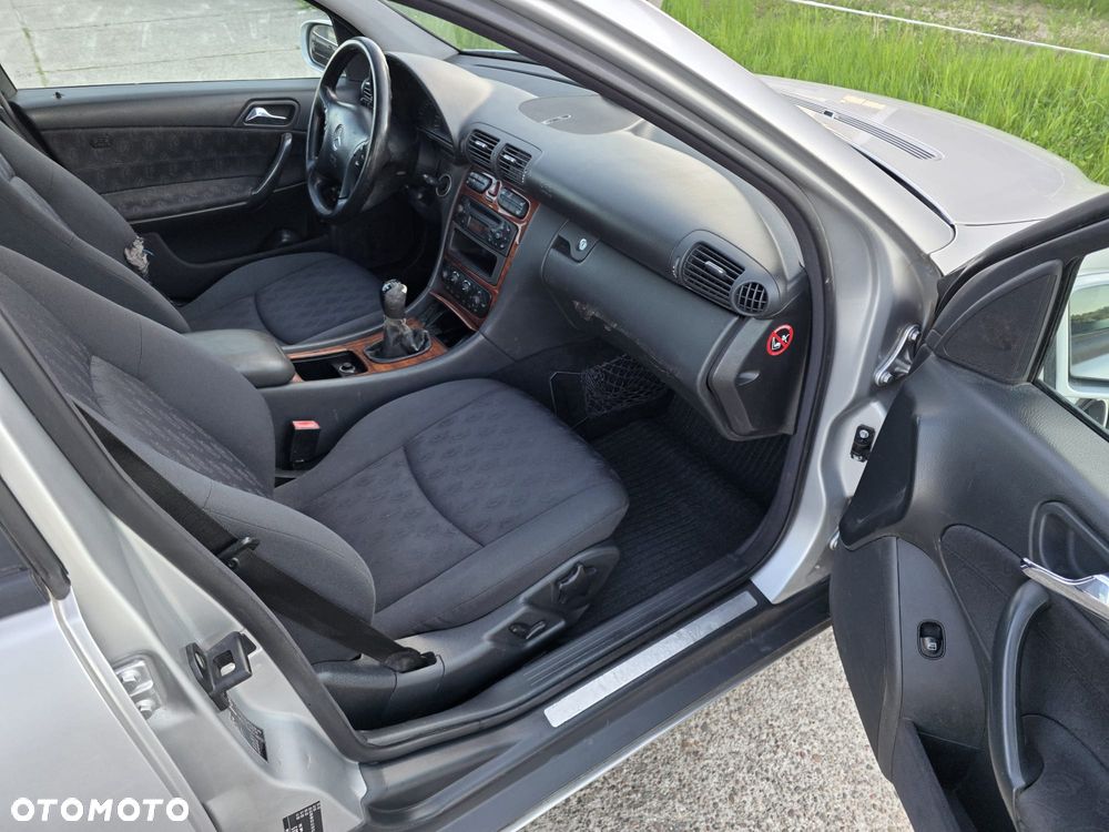 Mercedes-Benz Klasa C 200 T Kompressor Classic - 8