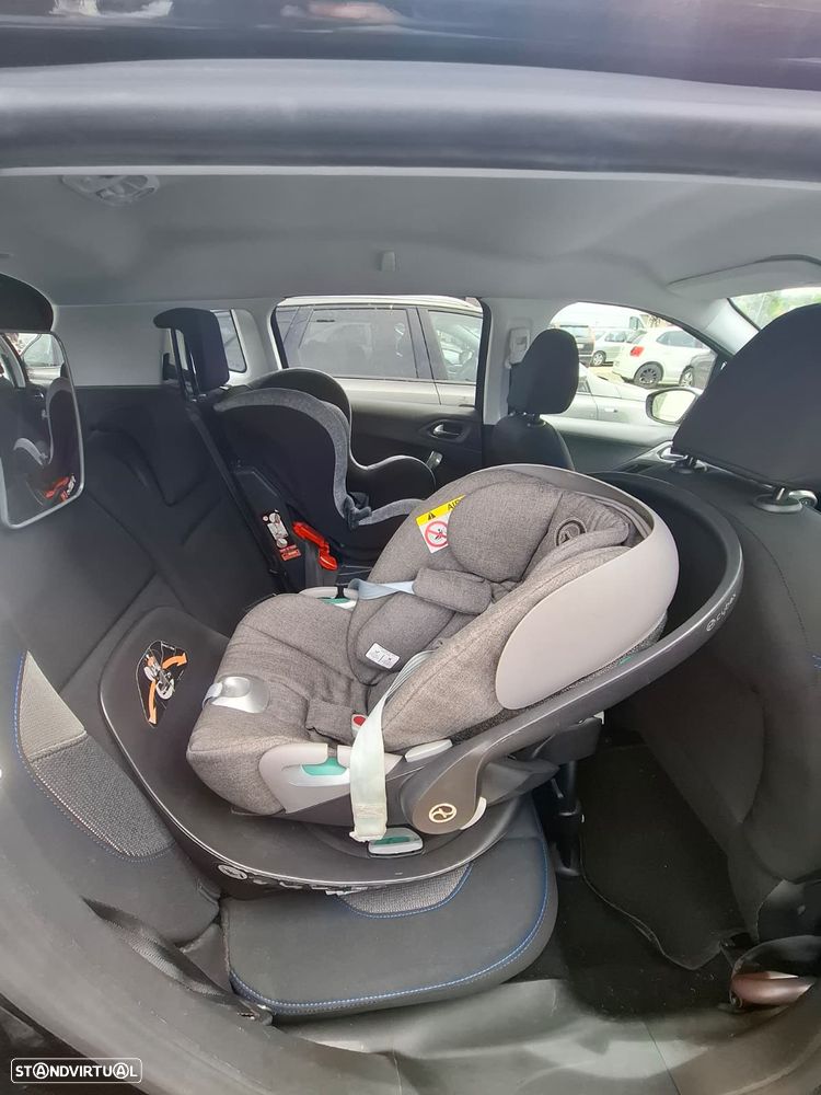 Peugeot 2008 1.2 PureTech Style - 9