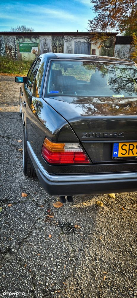 Mercedes-Benz W124 (1984-1993) - 12