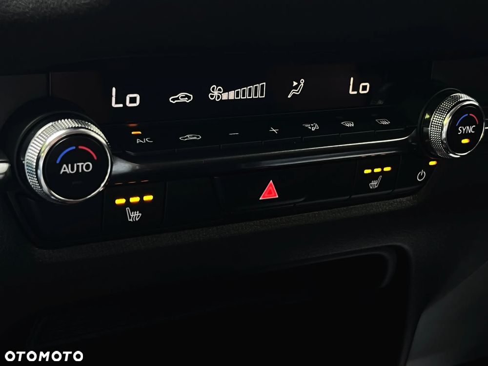 Mazda CX-30 e-SKYACTIV-G 2.0 M HYBRID 150 HOMURA - 32