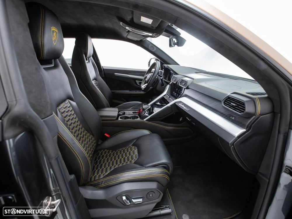 Lamborghini Urus - 10