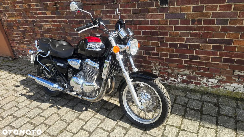 Triumph Thunderbird - 24