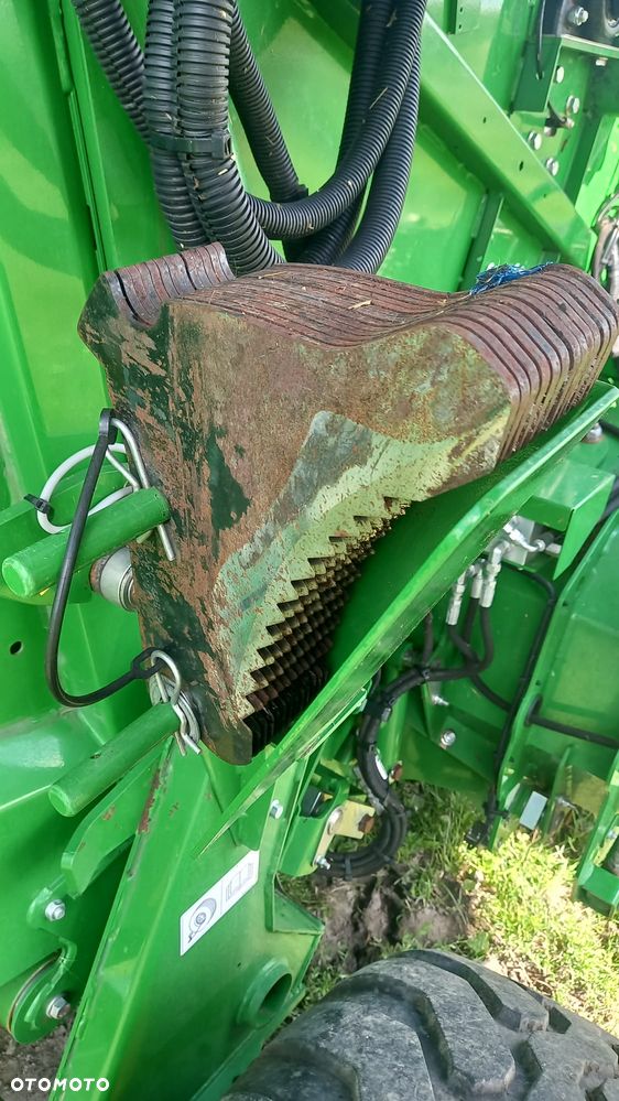 John Deere V451M - 6