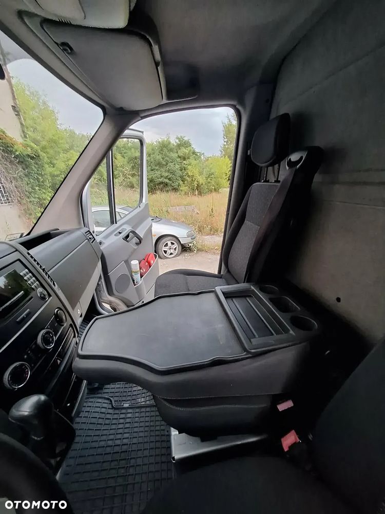 Mercedes-Benz Sprinter - 16