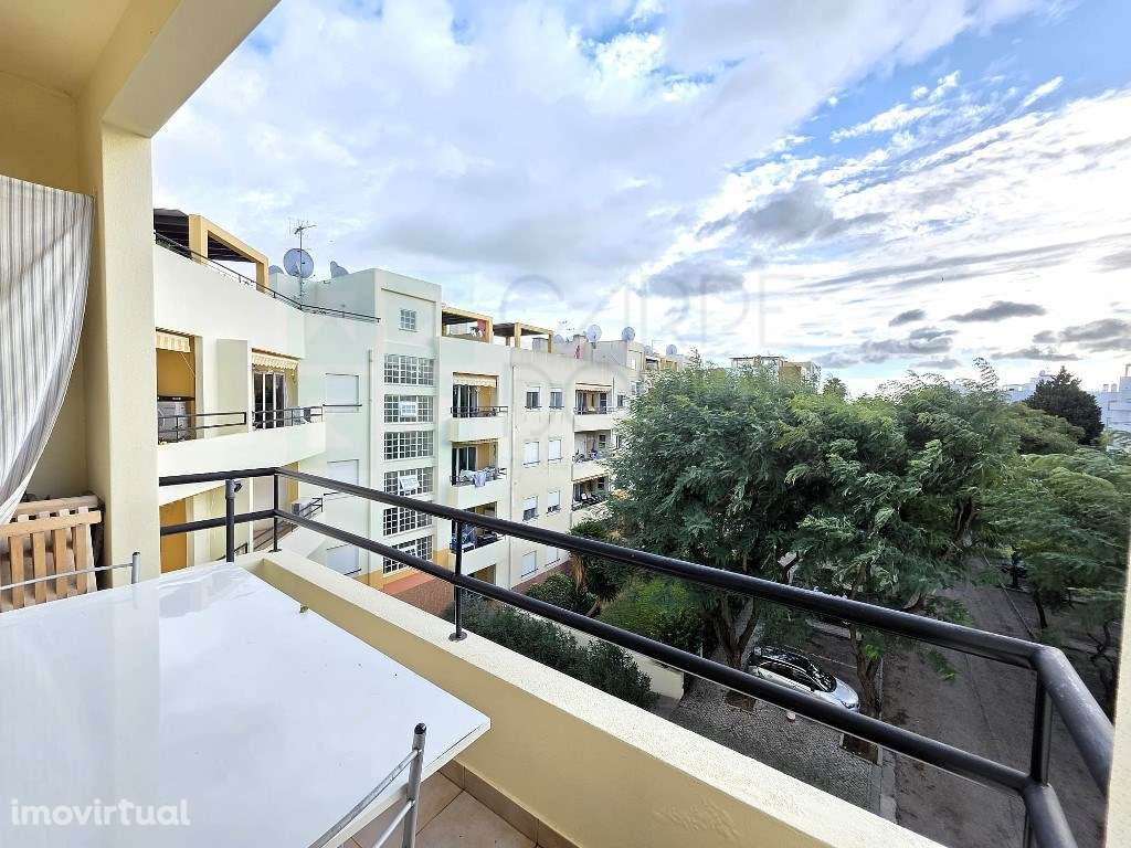 Apartamento com Piscina e Terraços Amplos em Tavira - Grande imagem: 4/18