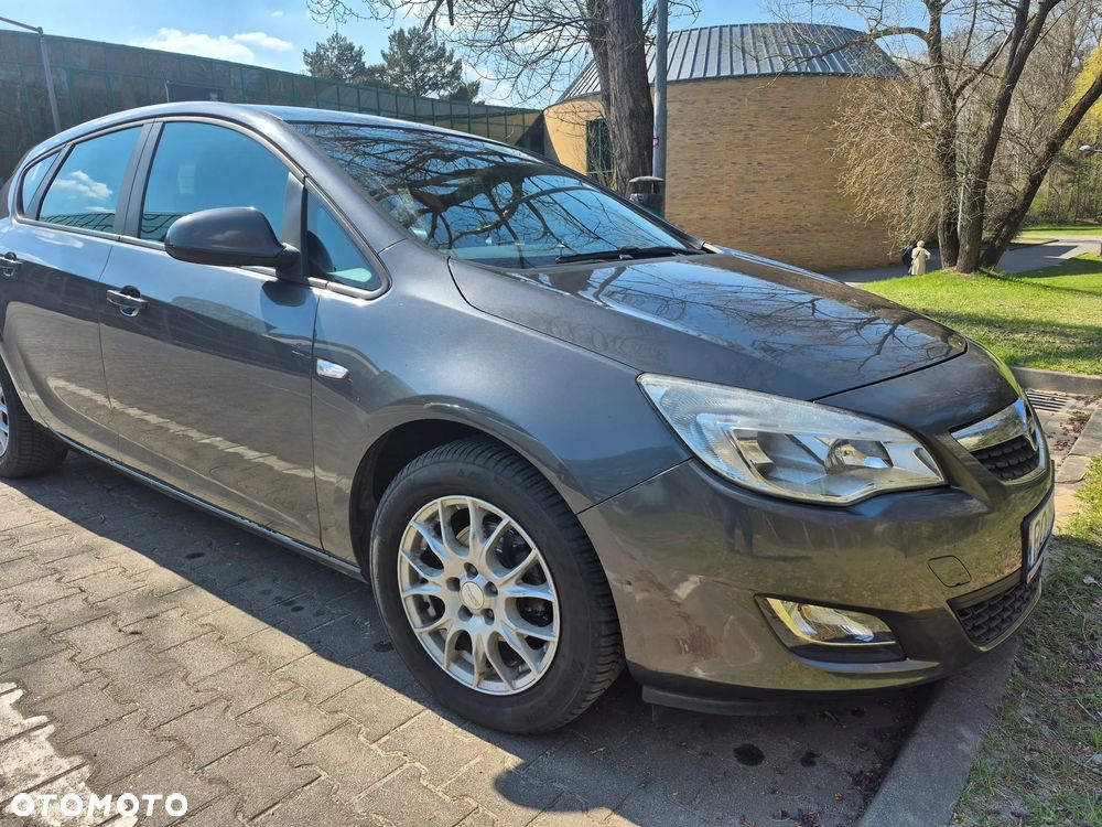 Opel Astra 1.6 Essentia - 1