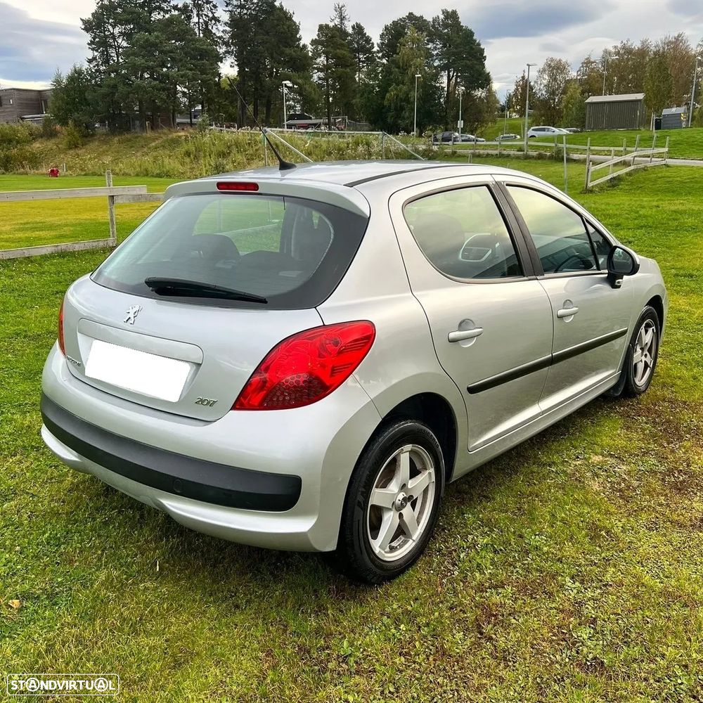 Peugeot 207 90 HDi FAP (Blue Lion) Sport - 3