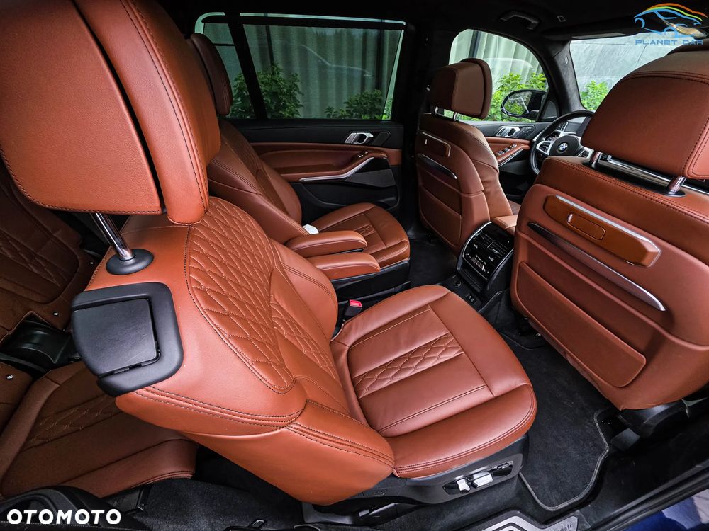 BMW X7 M60i xDrive - 16
