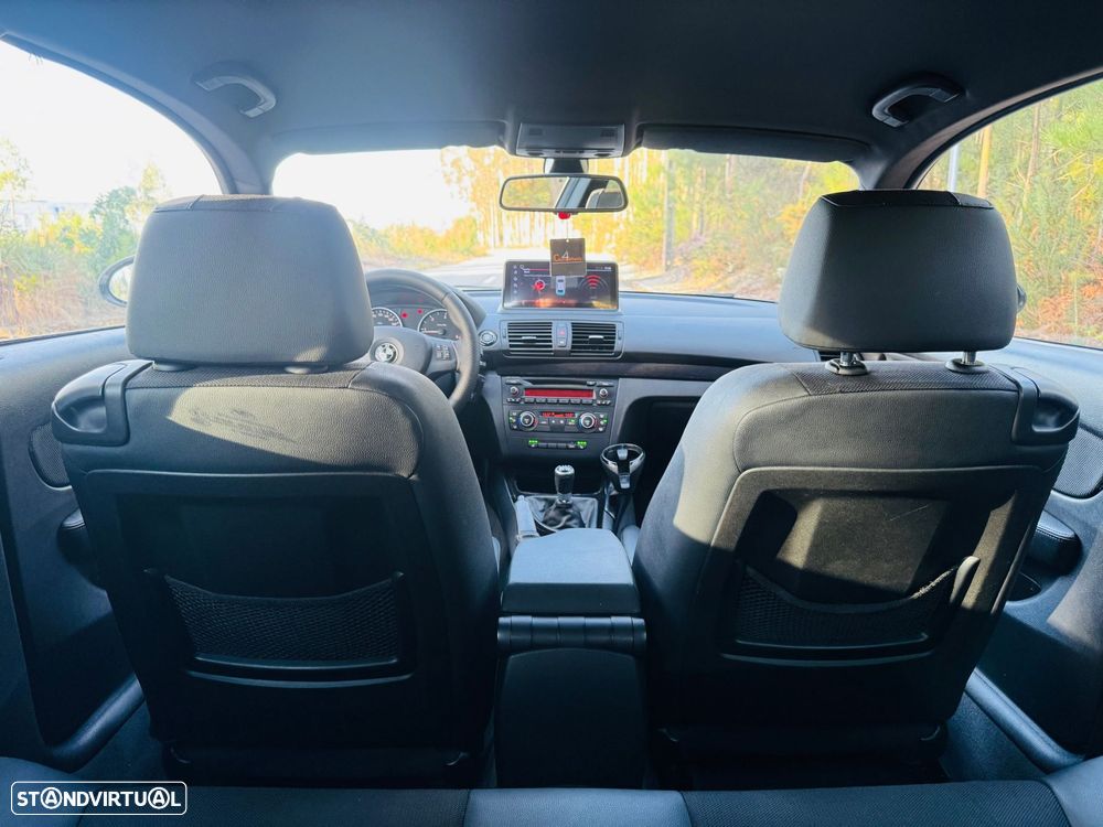 BMW 118 d Pack M - 35