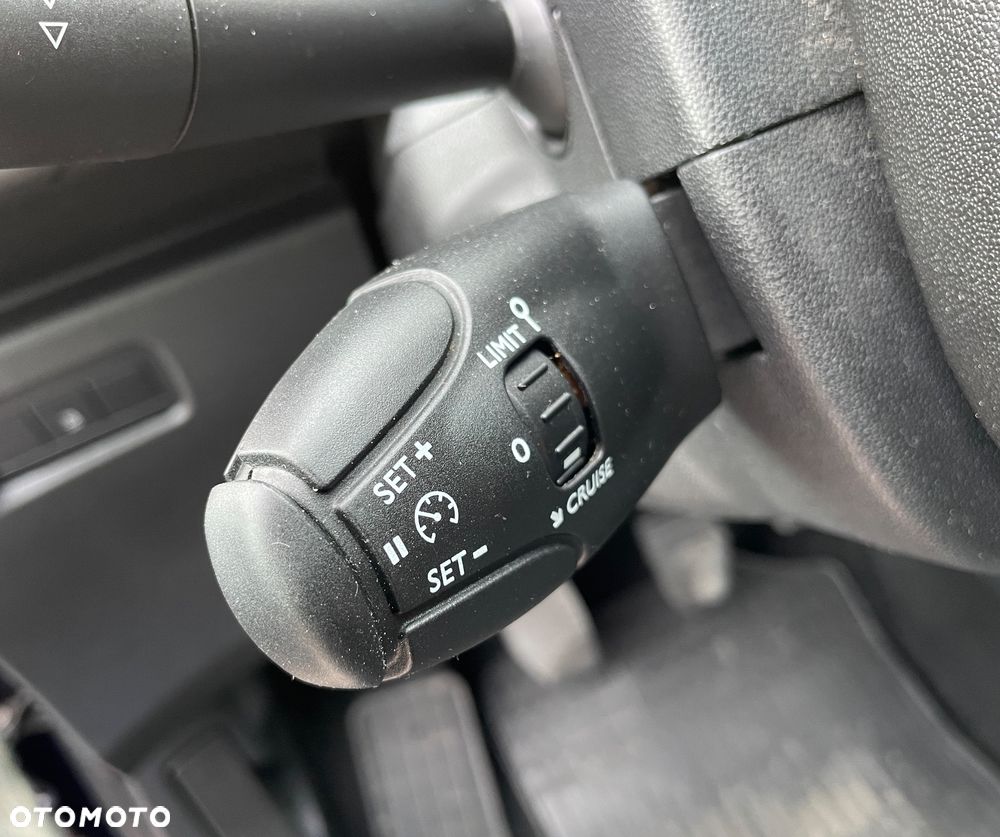 Citroën C3 Pure Tech (VTi) 82 Exclusive - 22