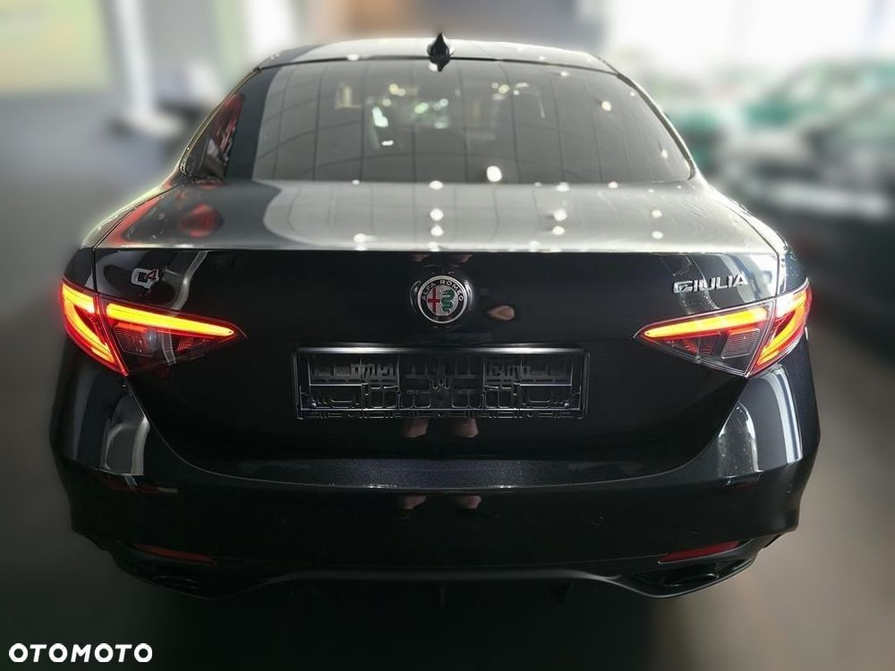Alfa Romeo Giulia 2.0 Turbo Intensa Q4 - 5