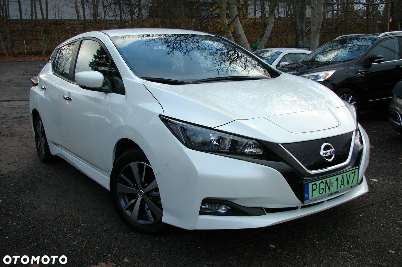 Nissan Leaf - 2