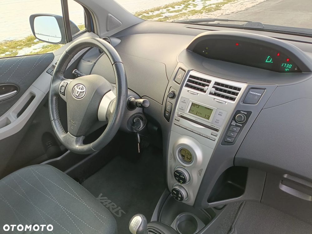 Toyota Yaris 1.3 VVT-i Travel - 6