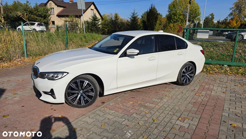 BMW Seria 3 318d Sport Line - 17