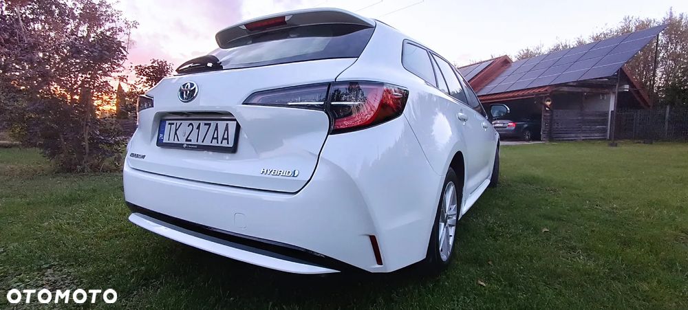 Toyota Corolla ver-1-8-hybrid-comfort - 1