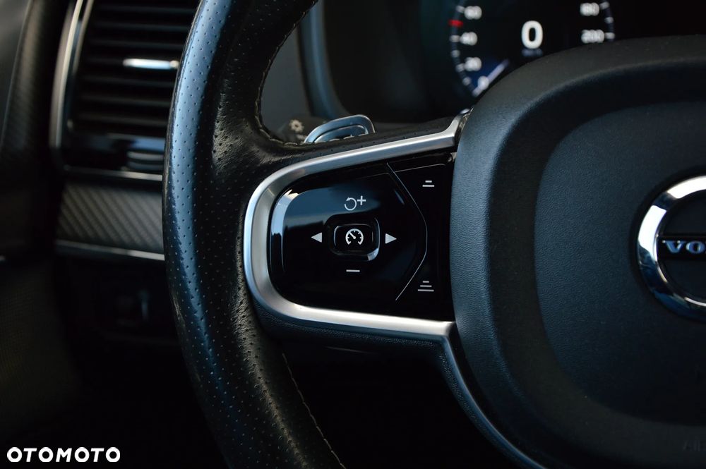 Volvo XC 90 D5 SCR AWD R-Design 7os - 27