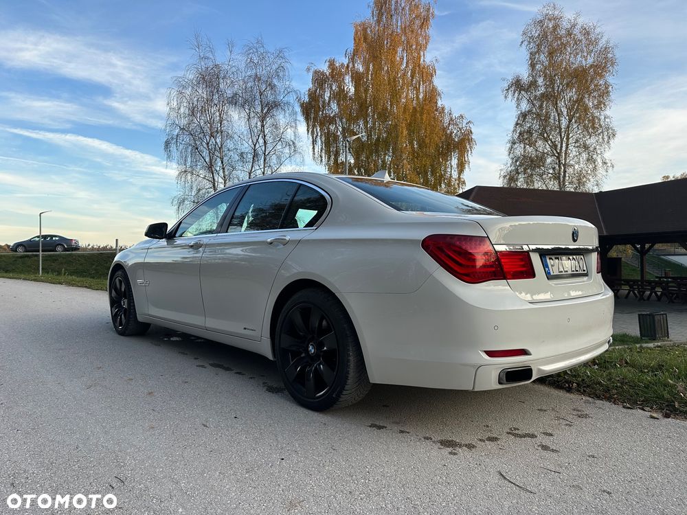 BMW Seria 7 740d xDrive - 3