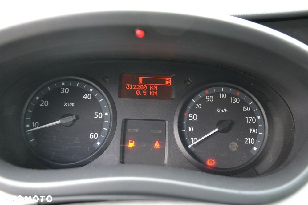 Renault Trafic - 11