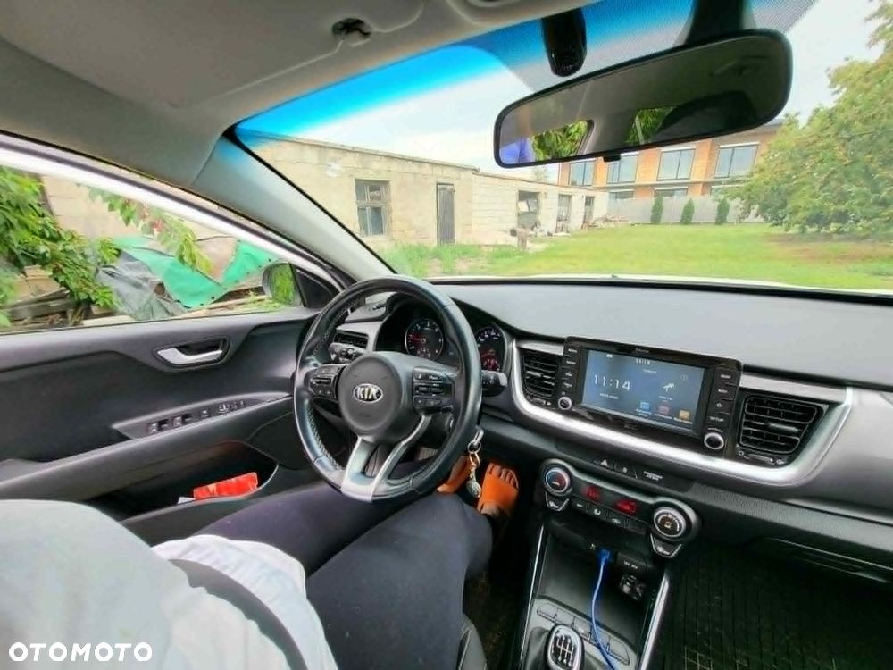 Kia Stonic 1.6 CRDi SCR L - 6