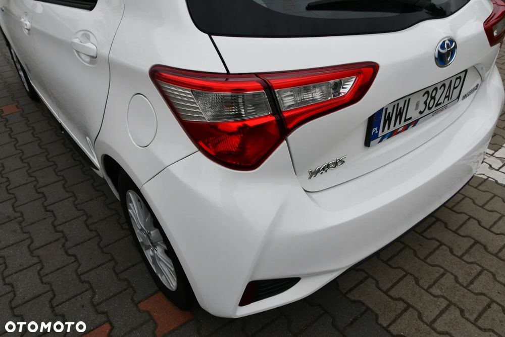 Toyota Yaris Hybrid 100 Premium EU6 - 14