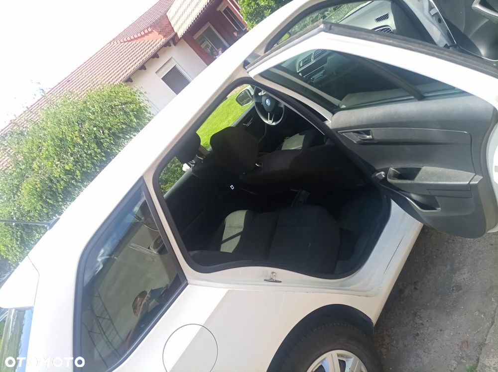Skoda Fabia 1.0 Active - 5