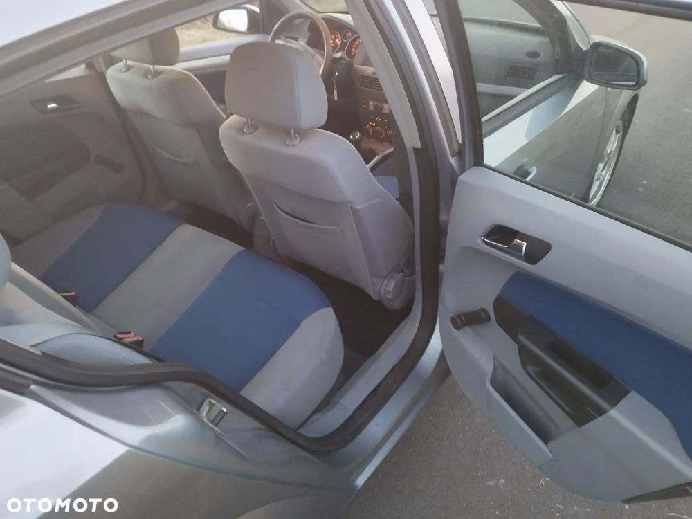 Opel Astra 1.6 Edition - 12