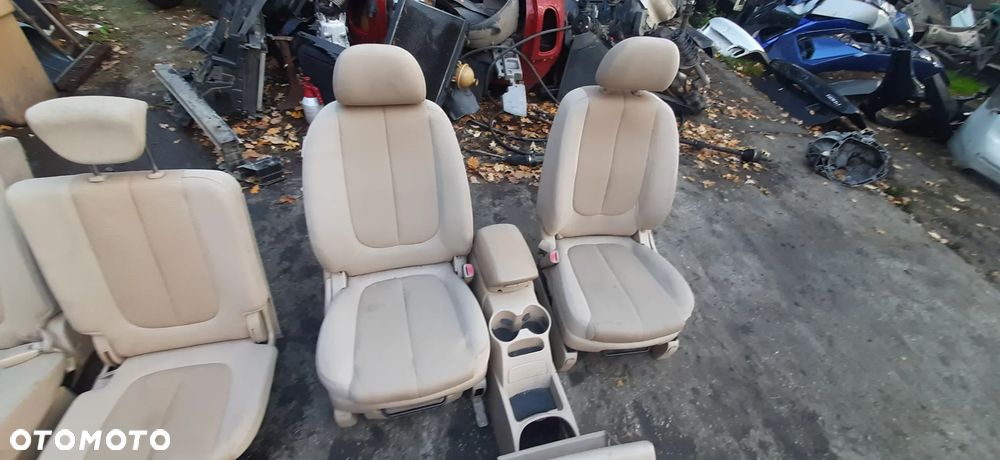KIA CARENS III Carens 3 2006-2012 Komplet tapicerki Siedzenia Fotele kanapy 7 miejsc  Kremowy - 10