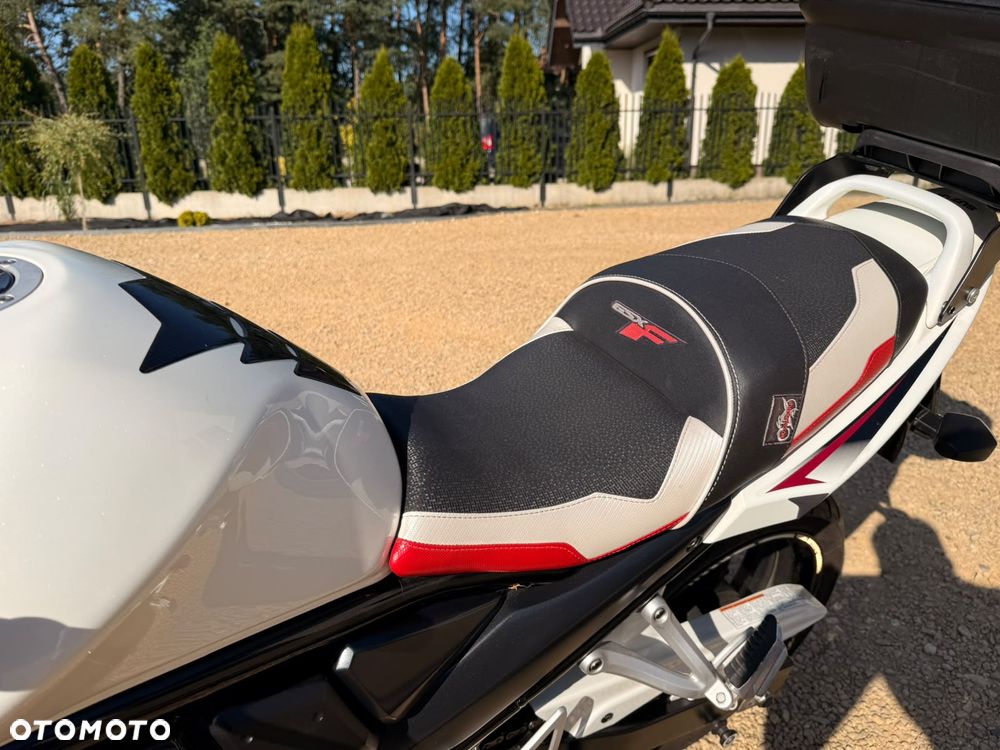 Suzuki GSX - 8