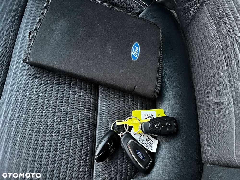 Ford Kuga 1.5 EcoBlue FWD Titanium X - 22