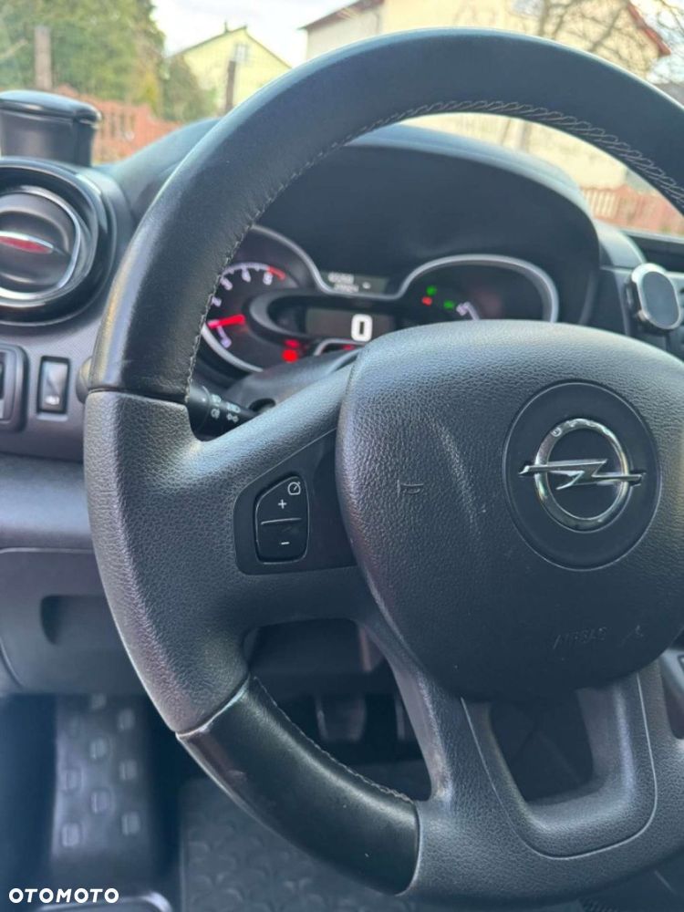 Opel Vivaro - 34