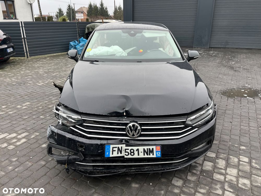 Volkswagen Passat - 2