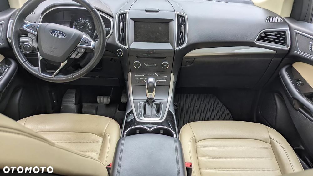 Ford Edge - 9