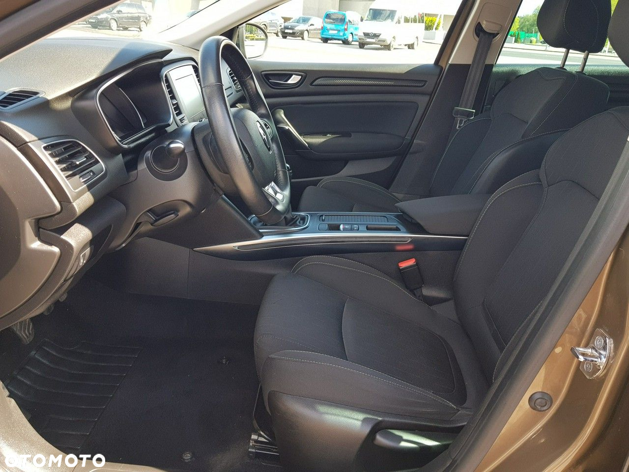 Renault Megane Grandtour TCe 115 GPF LIMITED - 9