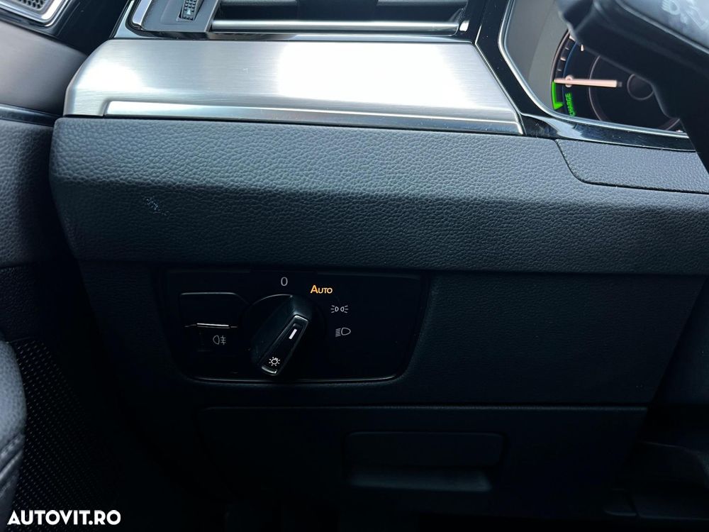 Volkswagen Passat - 36