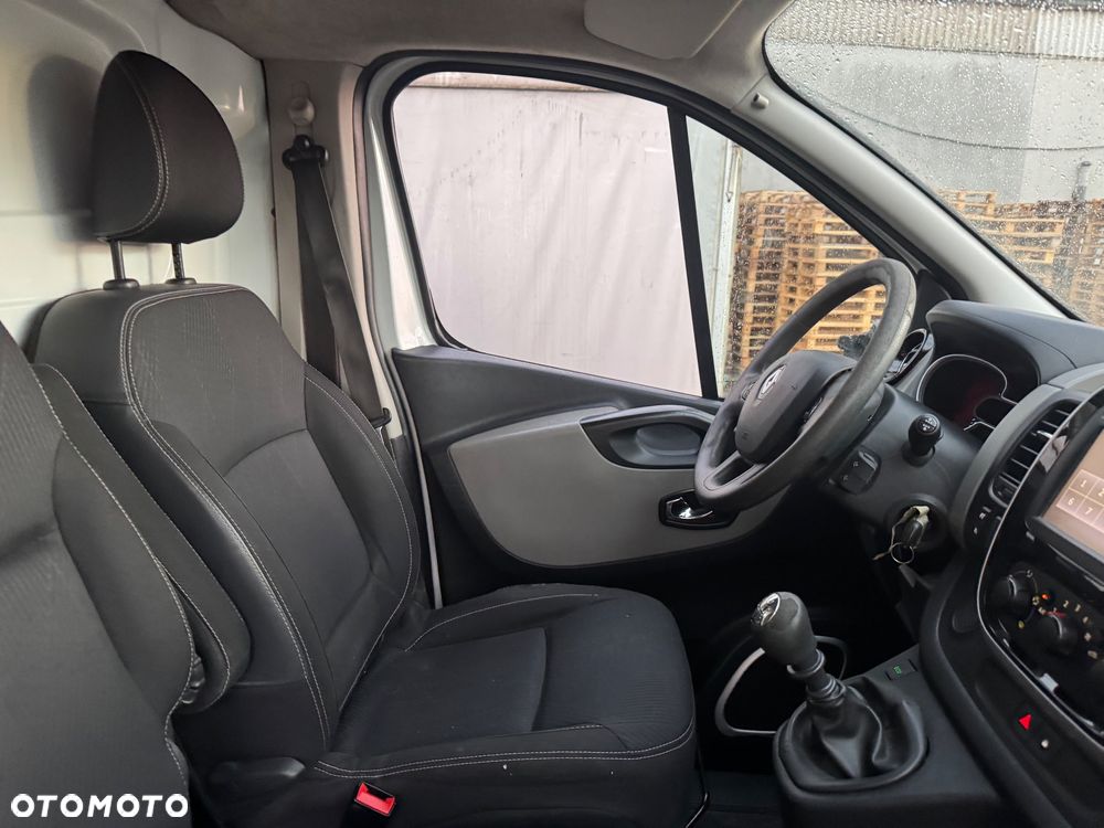 Renault Trafic - 19