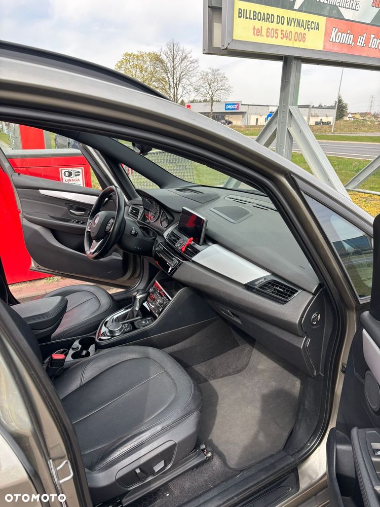 BMW Seria 2 220d xDrive - 9