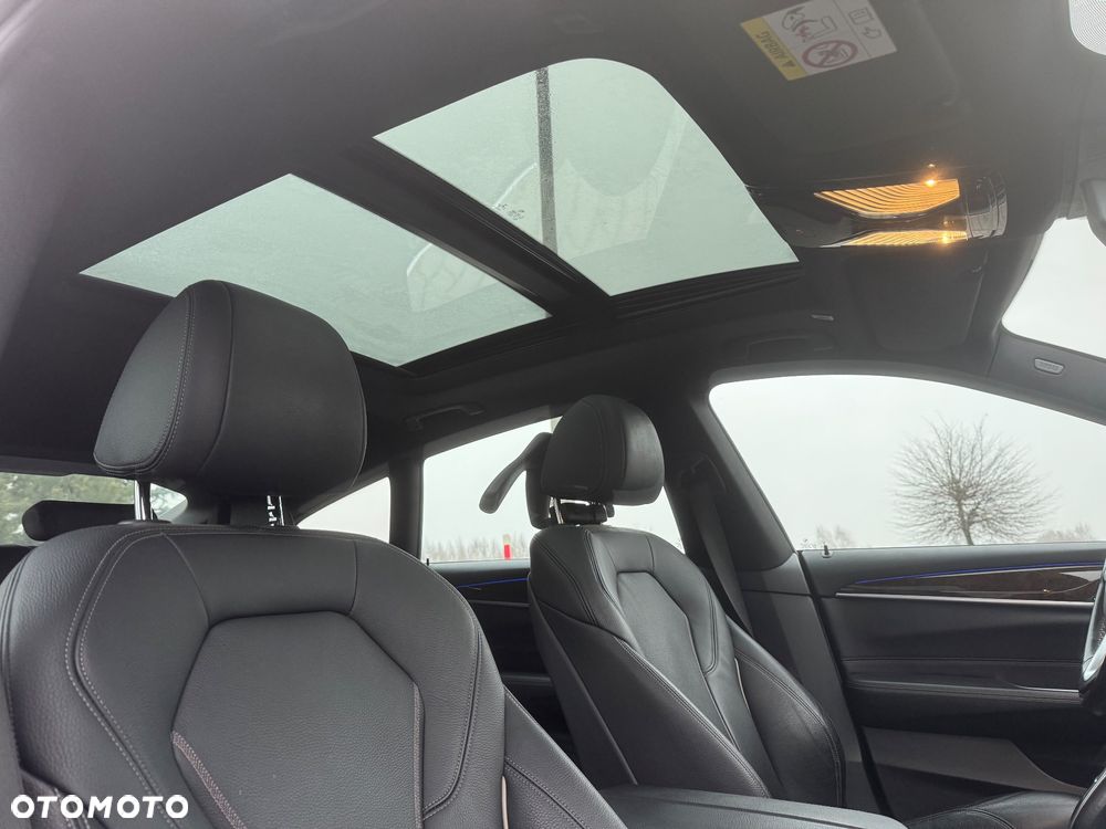 BMW 6GT 630d Sport Line - 12