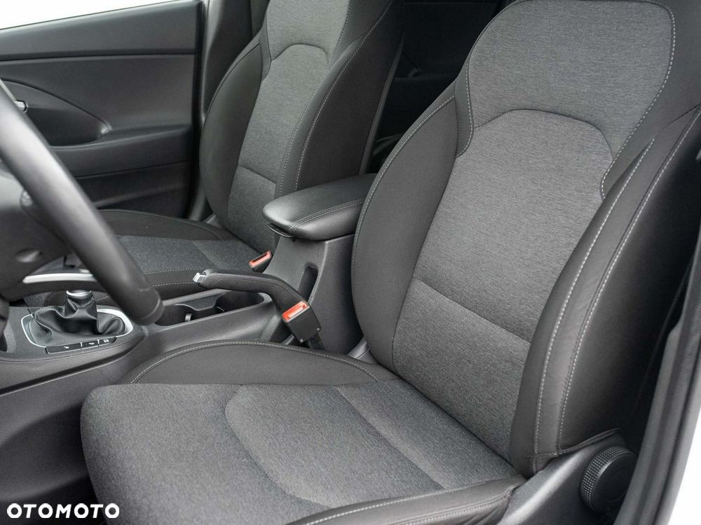 Hyundai i30 1.5 T-GDI 48V Smart - 12