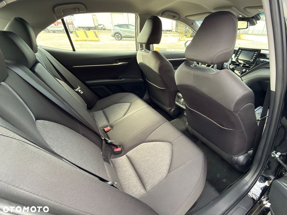 Toyota Camry 2.5 Hybrid Comfort CVT - 24
