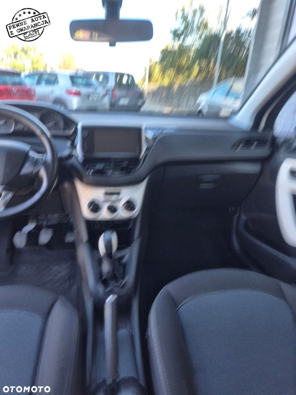 Peugeot 208 - 16