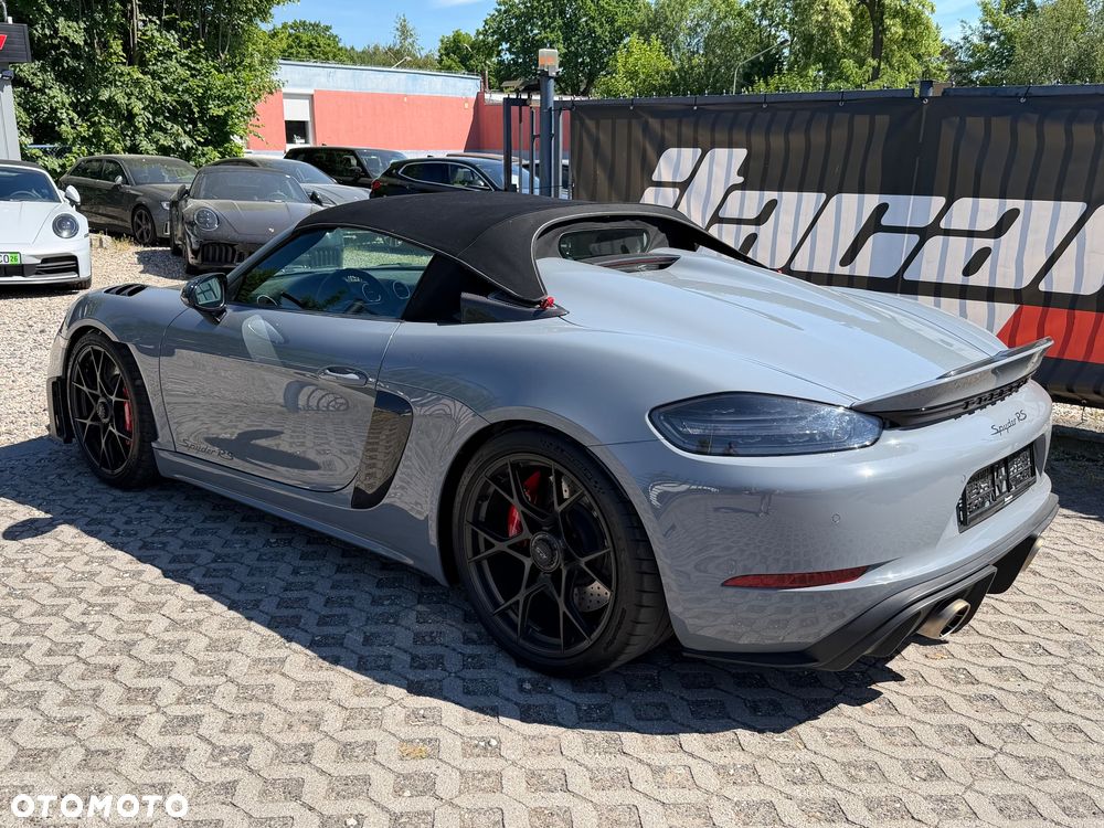 Porsche 718 Boxster Spyder RS - 14