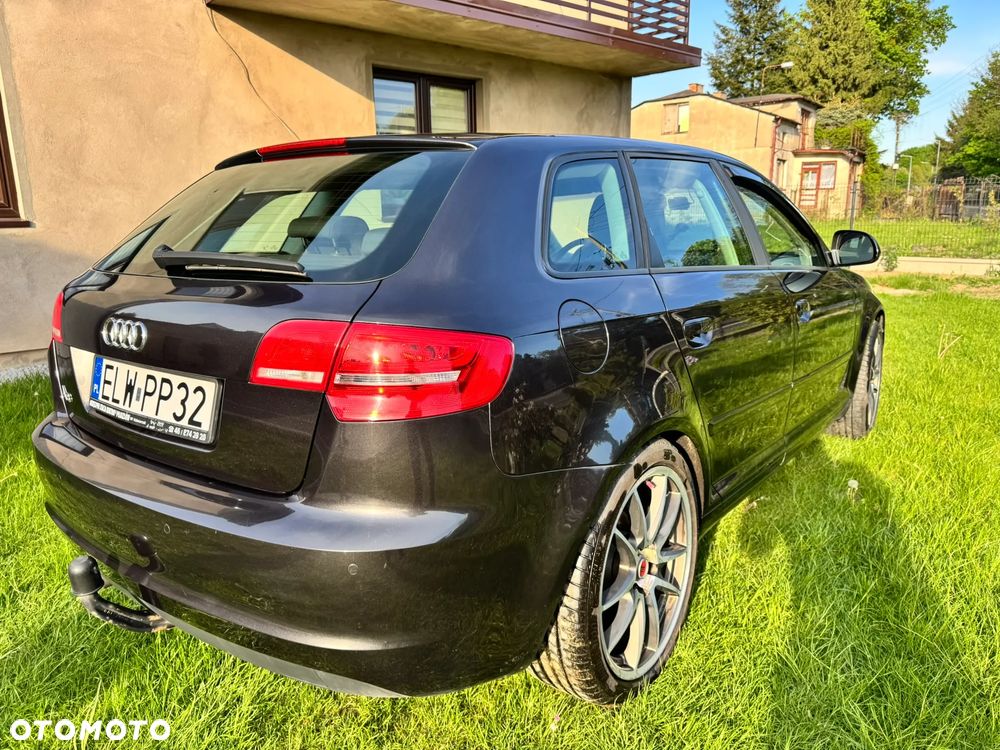 Audi A3 Sportback 2.0 TDI DPF Ambiente - 6