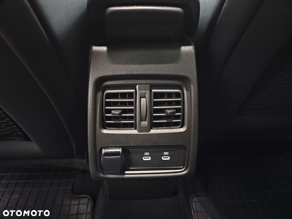 Renault Captur 1.0 TCe Techno - 27