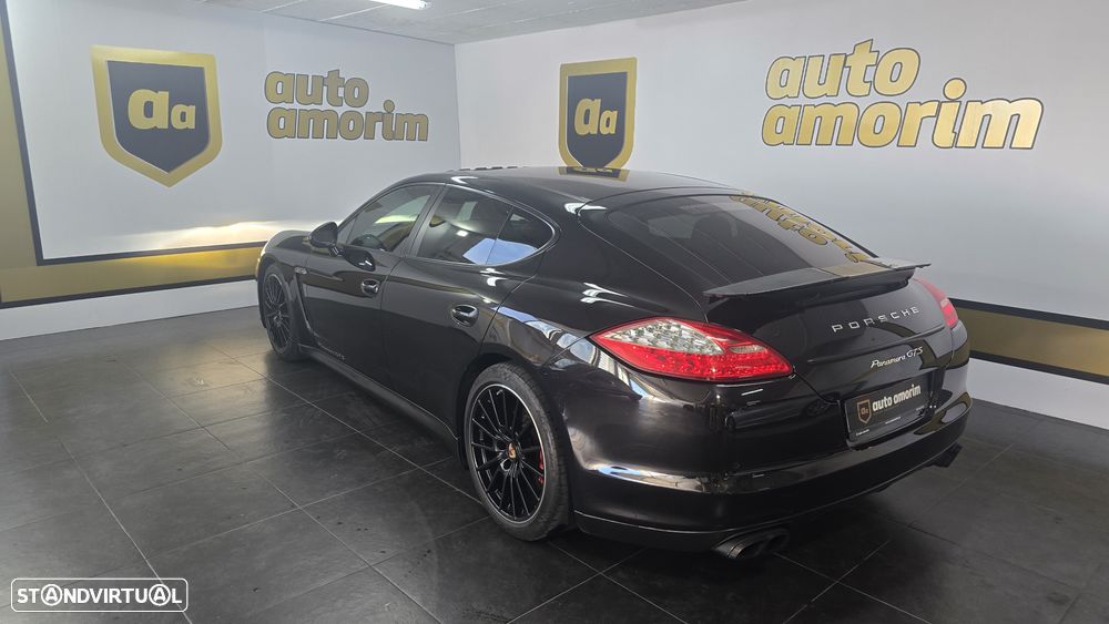 Porsche Panamera GTS PDK - 10