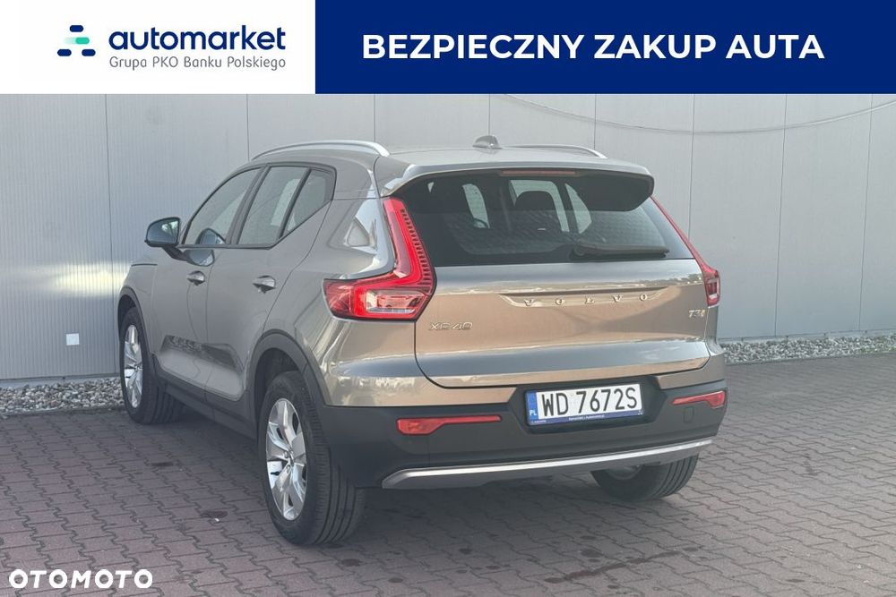 Volvo XC 40 T3 Momentum Pro - 3