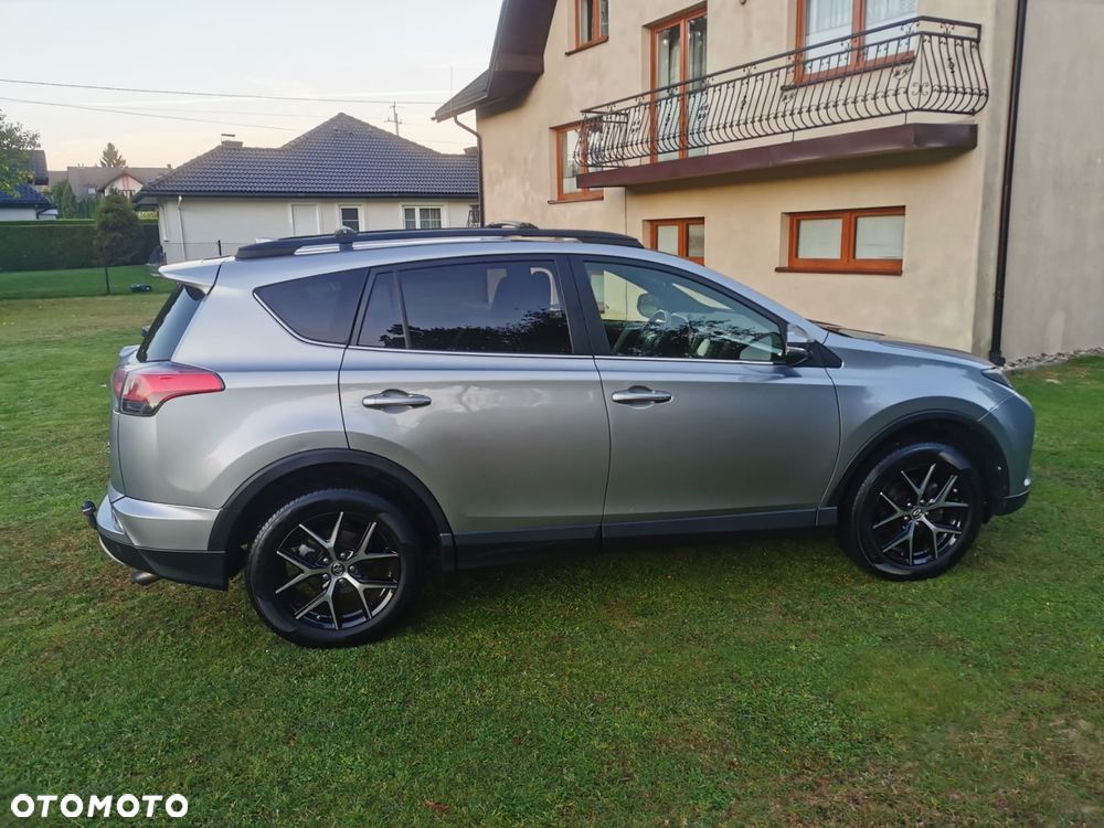 Toyota RAV4 - 4