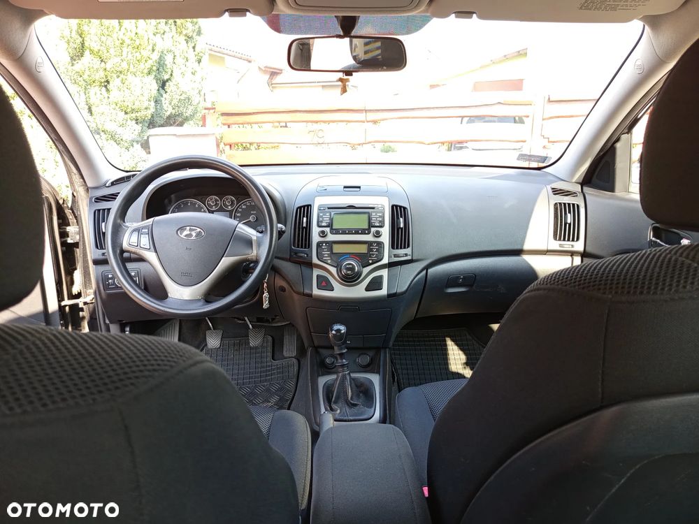 Hyundai i30 1.6 Comfort - 9