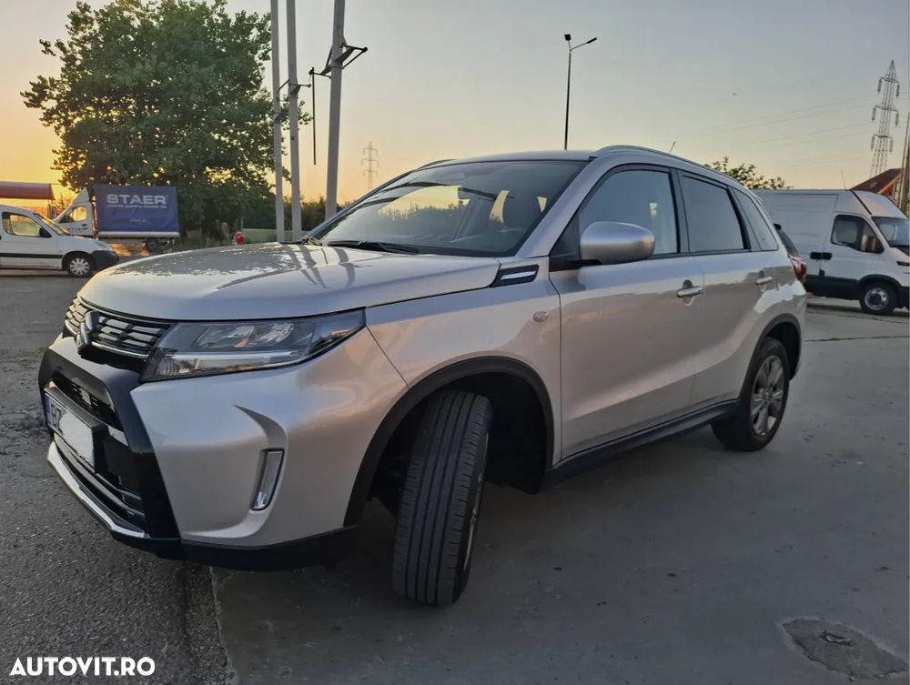 Suzuki Vitara 1.4 Boosterjet MHEV Passion - 3